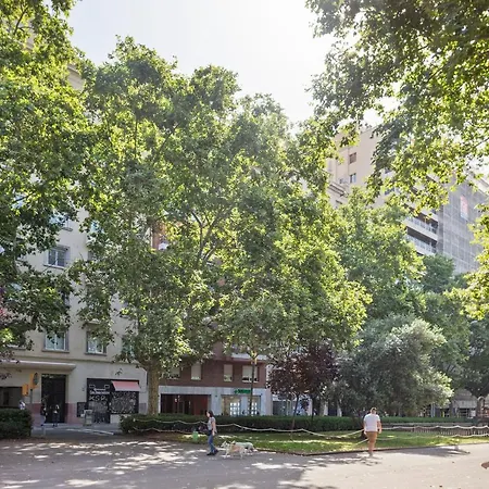 Alcam Paseo San Juan ברצלונה